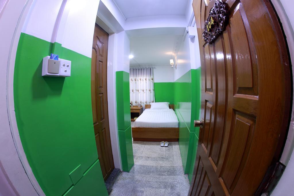Hotel Venus Mandalay Bagian luar foto