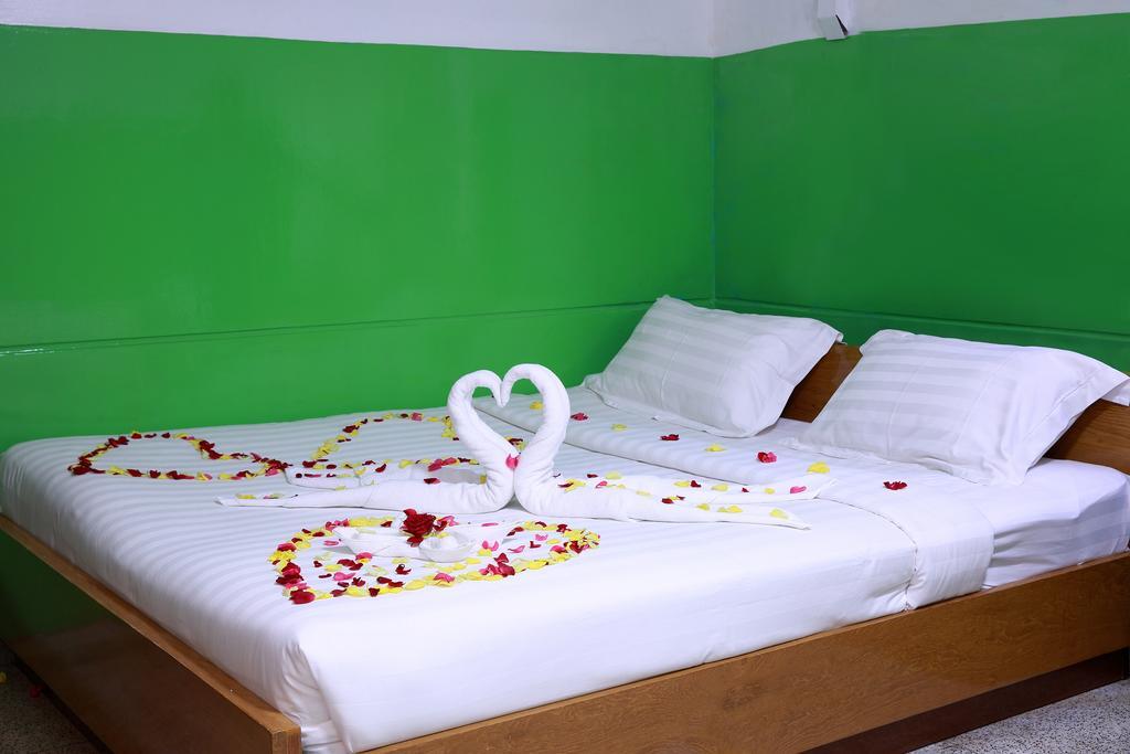 Hotel Venus Mandalay Bagian luar foto