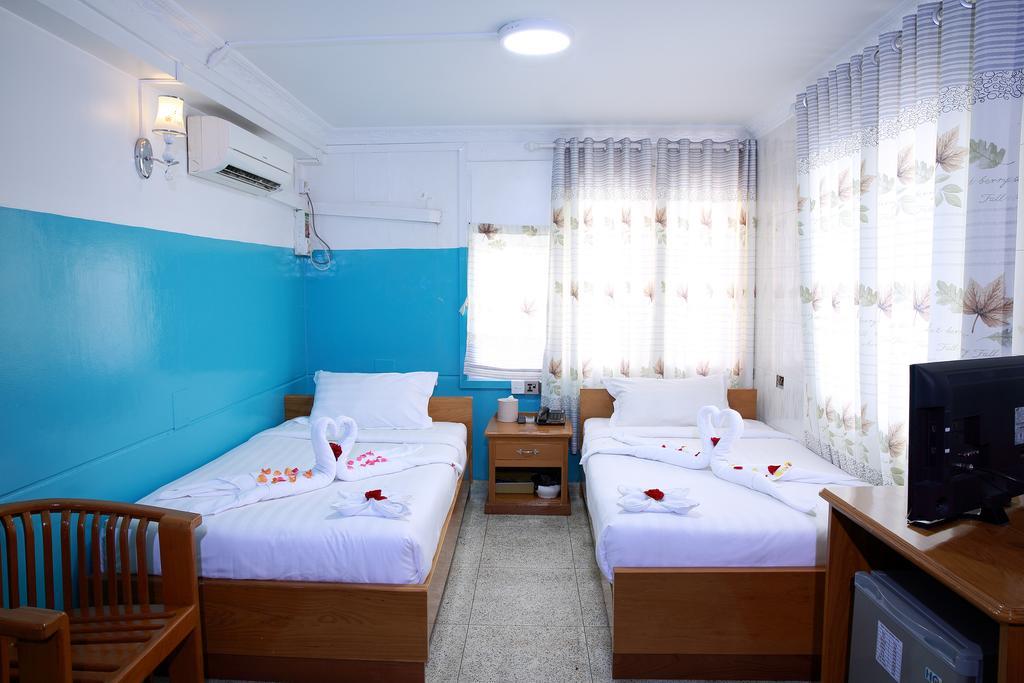 Hotel Venus Mandalay Bagian luar foto