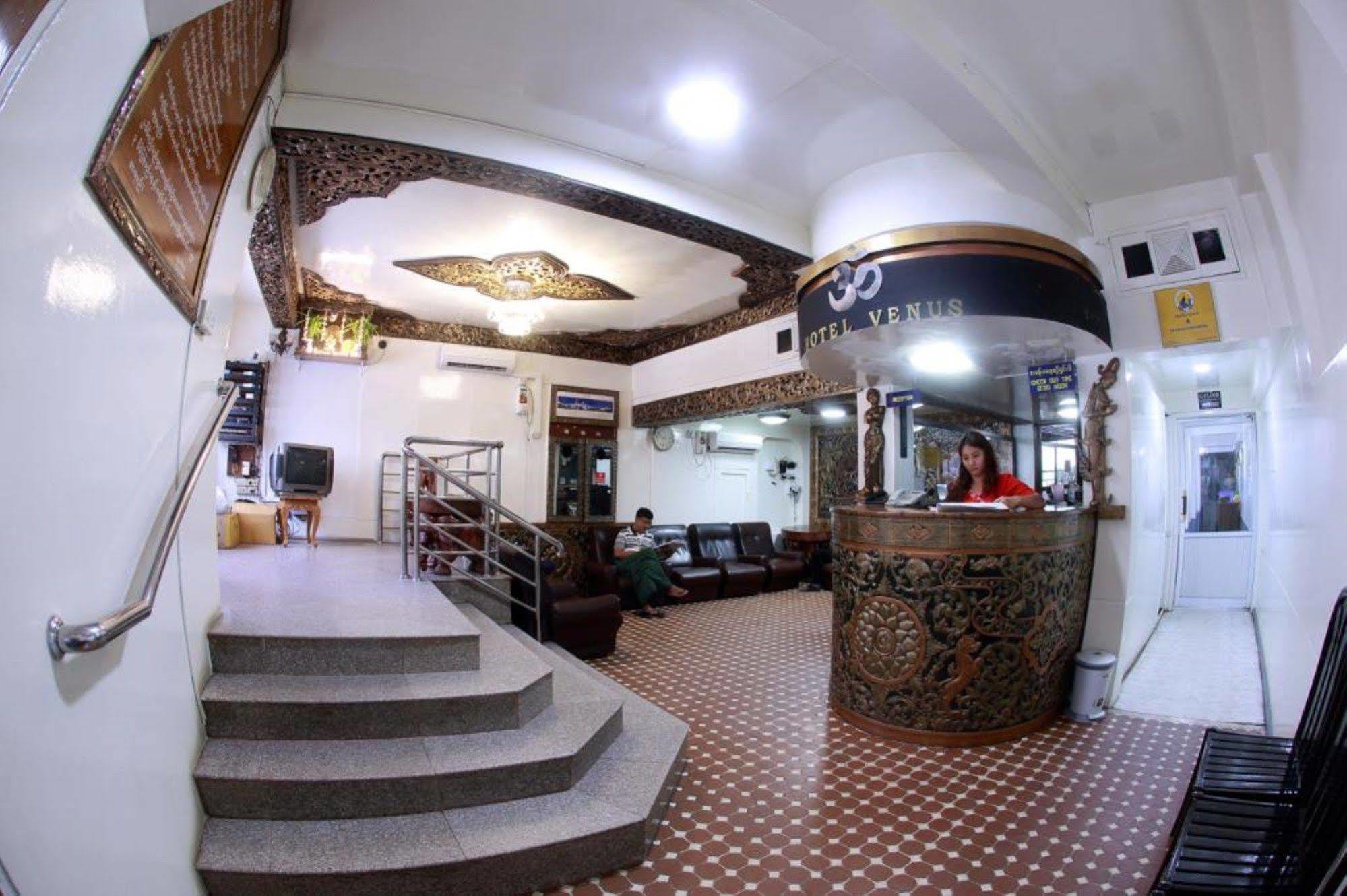 Hotel Venus Mandalay Bagian luar foto